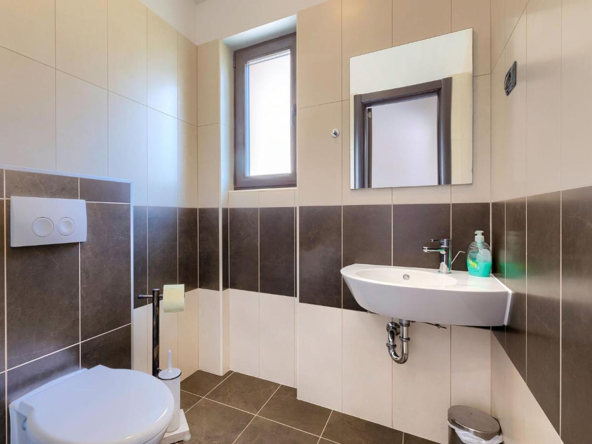 Holiday Home Andrea - Pul463 By Interhome Sisan Ngoại thất bức ảnh